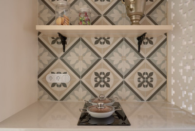 Полка (<a style='text-decoration:underline;' href='/lamarty/decors/cream.html'>Кремовый</a>)