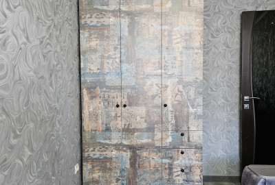 Шкаф в спальне (<a style='text-decoration:underline;' href='/lamarty/decors/grafika.html'>Графика</a>)