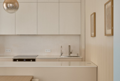 Kitchen Island (Marzipan)
