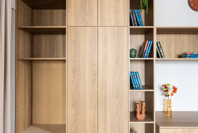 Система хранения с уголком для питомца (<a style='text-decoration:underline;' href='/lamarty/decors/neivo_oak.html'>Дуб Нейво</a>)