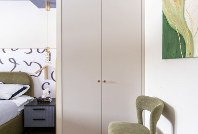 Шкаф в спальне (<a style='text-decoration:underline;' href='/lamarty/decors/luno.html'>Луно</a>)