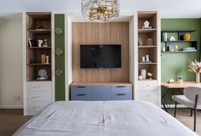 Мебель в тв-зоне (<a style='text-decoration:underline;' href='/lamarty/decors/neivo_oak.html'>Дуб Нейво</a>, <a style='text-decoration:underline;' href='/lamarty/decors/luno.html'>Луно</a>)