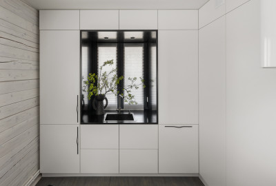 Kitchen furniture (White crystal)